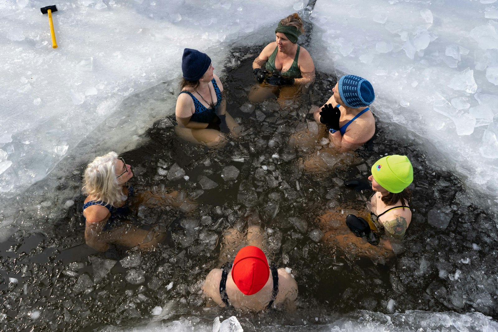 アイスバスは筋肥大の敵か味方か ― 冷水シャワーの効果と使い分け